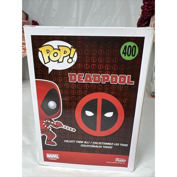 Funko Pop! Marvel - Deadpool:‎ Deadpool With Candy Canes #400 - Picture 4 of 9